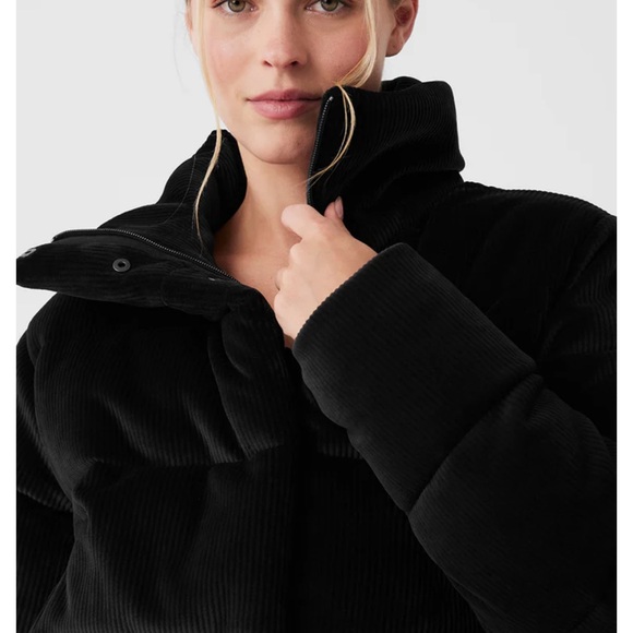 Alo Velour Cropped Puffer - Picture 3 of 3